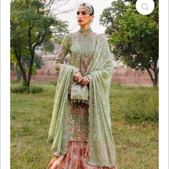 Dresses & Skirts - Elegant Green Embroidered Women's Dress